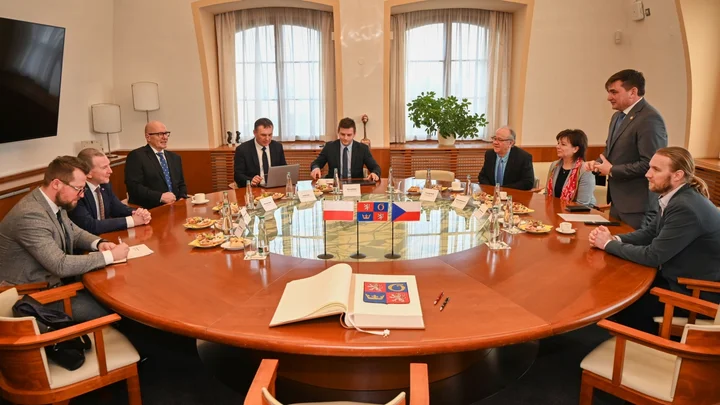 Wizyta Ambasadora Rzeczypospolitej Polskiej Pana Mateusza Gniazdowskiego w Kraju Hradeckim